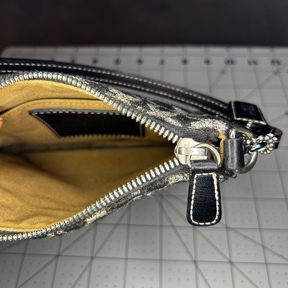 Coach Vintage Wool Mini Black and Gray Signature Bag - Picture 7 of 11